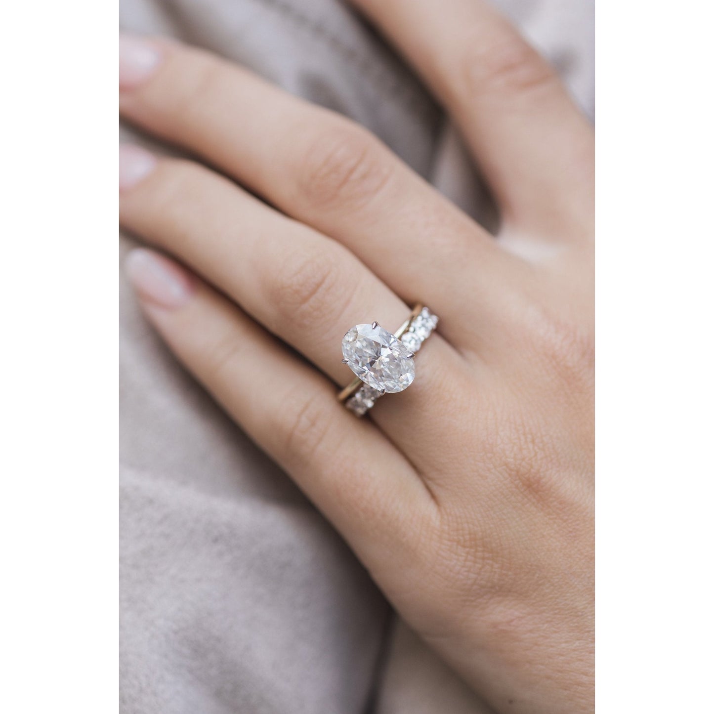 4.0 CT Oval Solitaire Moissanite Engagement Ring