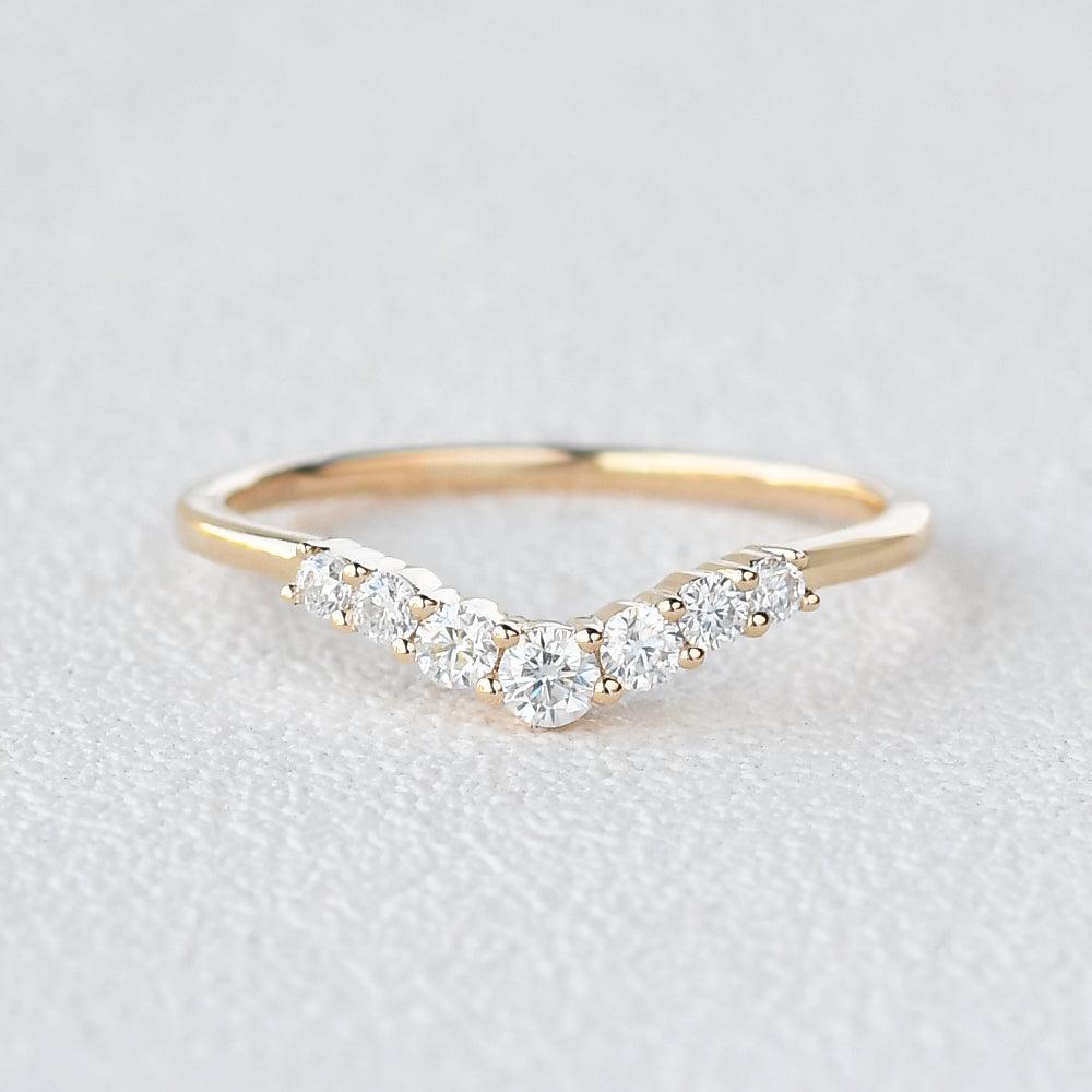 0.22 CT Round Cut Curved Moissanite Wedding Band