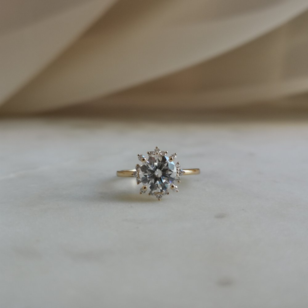 0.80 CT Round Shaped Cluster Halo Engagement Ring