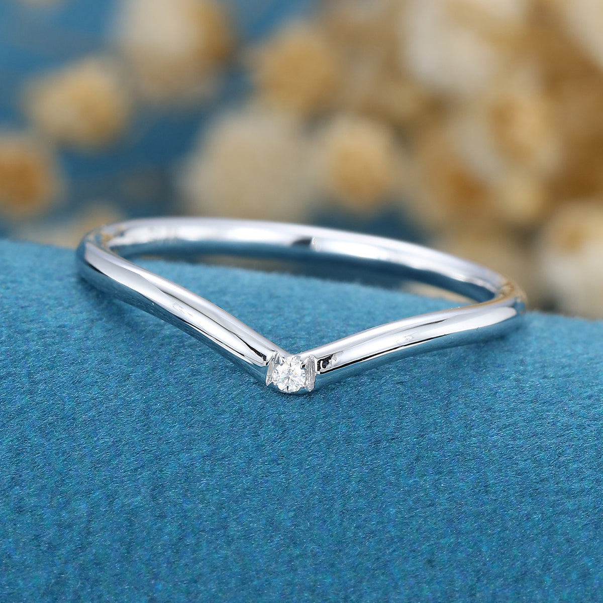 1.40 CT Round Shaped Moissanite Curved Wedding Band