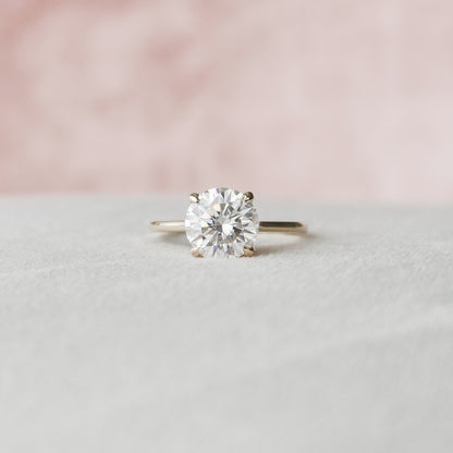 3.0 CT Round Cut Solitaire Style Moissanite Engagement Ring